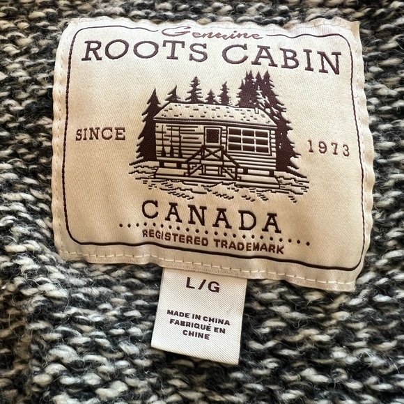 Roots Gray and Cream Cardigan Sweater - Picture 4 of 4